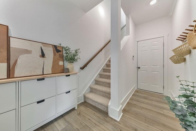 Building Photo - 1521 Layton Ln NW