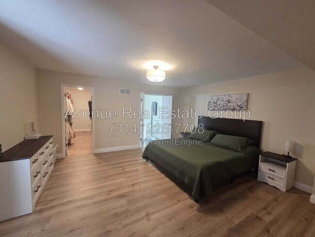 Building Photo - 956 Briar Green Ct