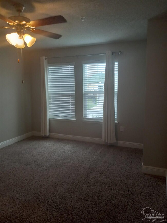 Building Photo - 6077 Royal Port Ct