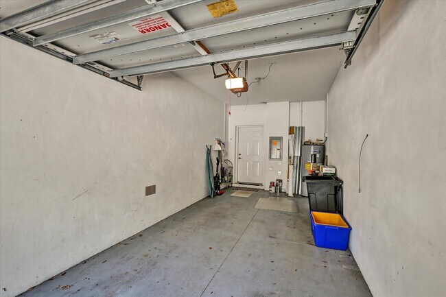 Building Photo - 4870 Bonsai Cir
