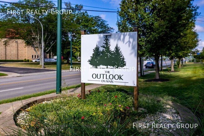 Primary Photo - 5600 N Main St