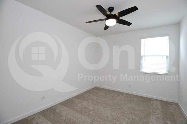 Building Photo - 23097 E Saddle Way