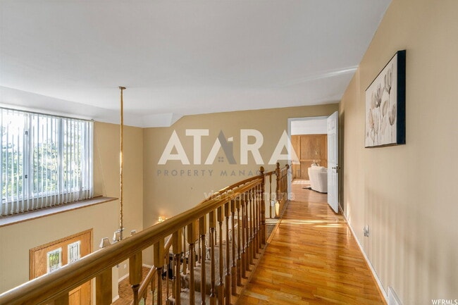 Building Photo - 1577 E Tomahawk Dr