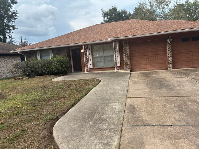 Building Photo - 4314 Curly Oaks Dr