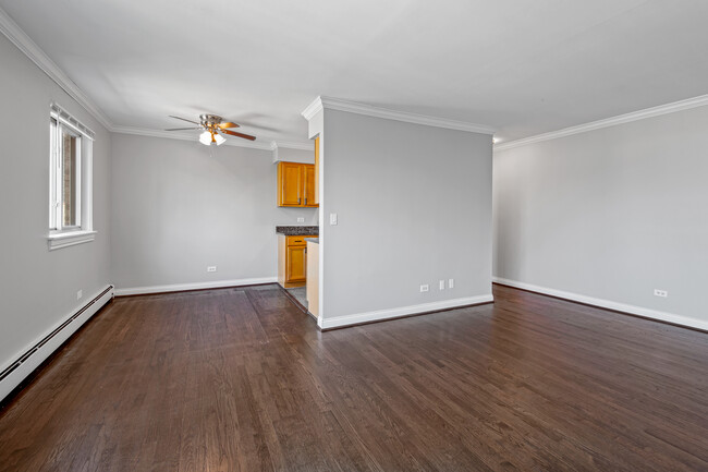 Building Photo - 1060 W Hollywood Ave