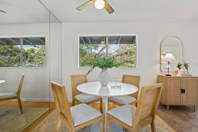 Building Photo - 1070 Miramonte Dr