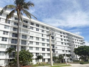 Building Photo - 1009 N Ocean Blvd