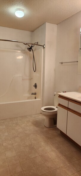 Building Photo - 2665 Triple Crown Ln