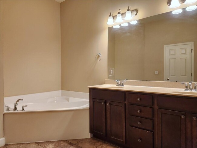 Building Photo - 3626 Ashcroft Bend