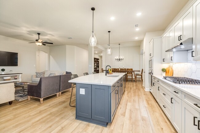 Building Photo - 9806 Starry Night Ln