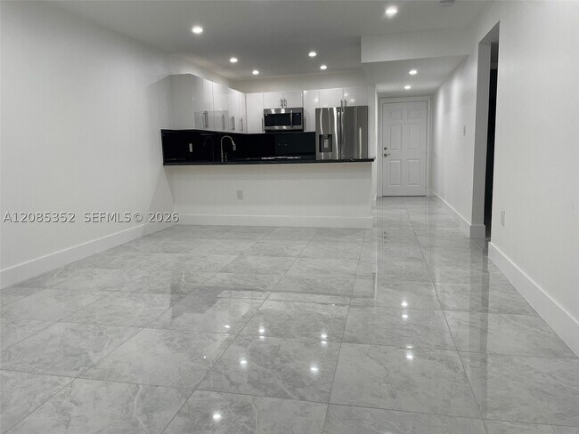 Building Photo - 6070 W 19th Ave