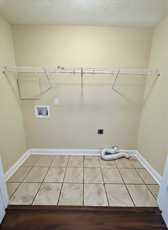 Building Photo - 8 Cal Rd