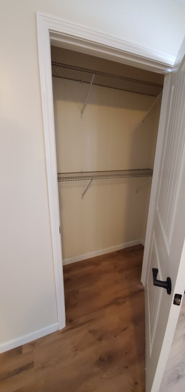 Building Photo - 302 Joel Rd