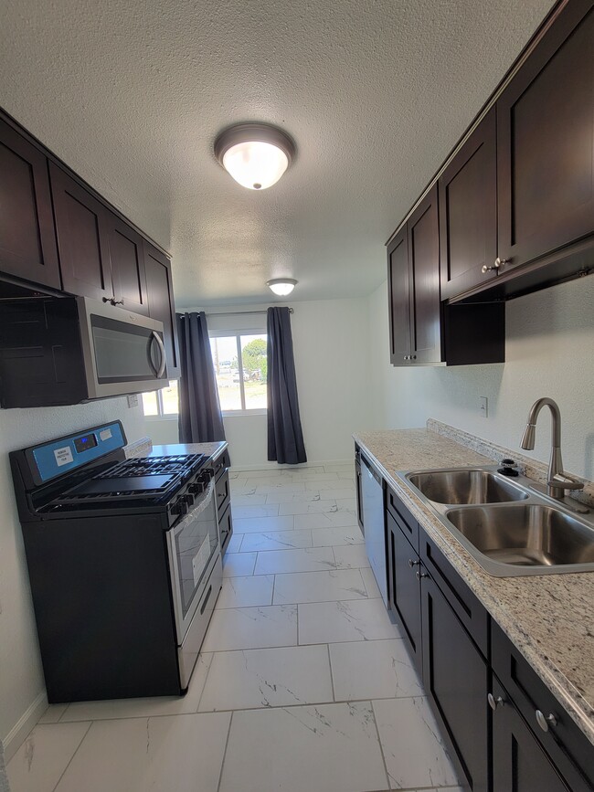 Building Photo - 24881 Cactus Ave