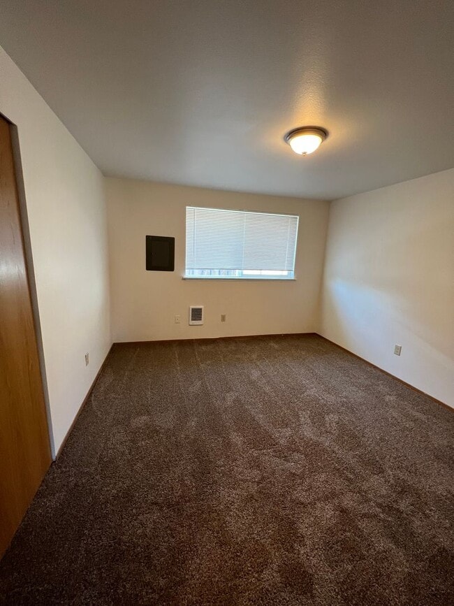 Building Photo - d1317