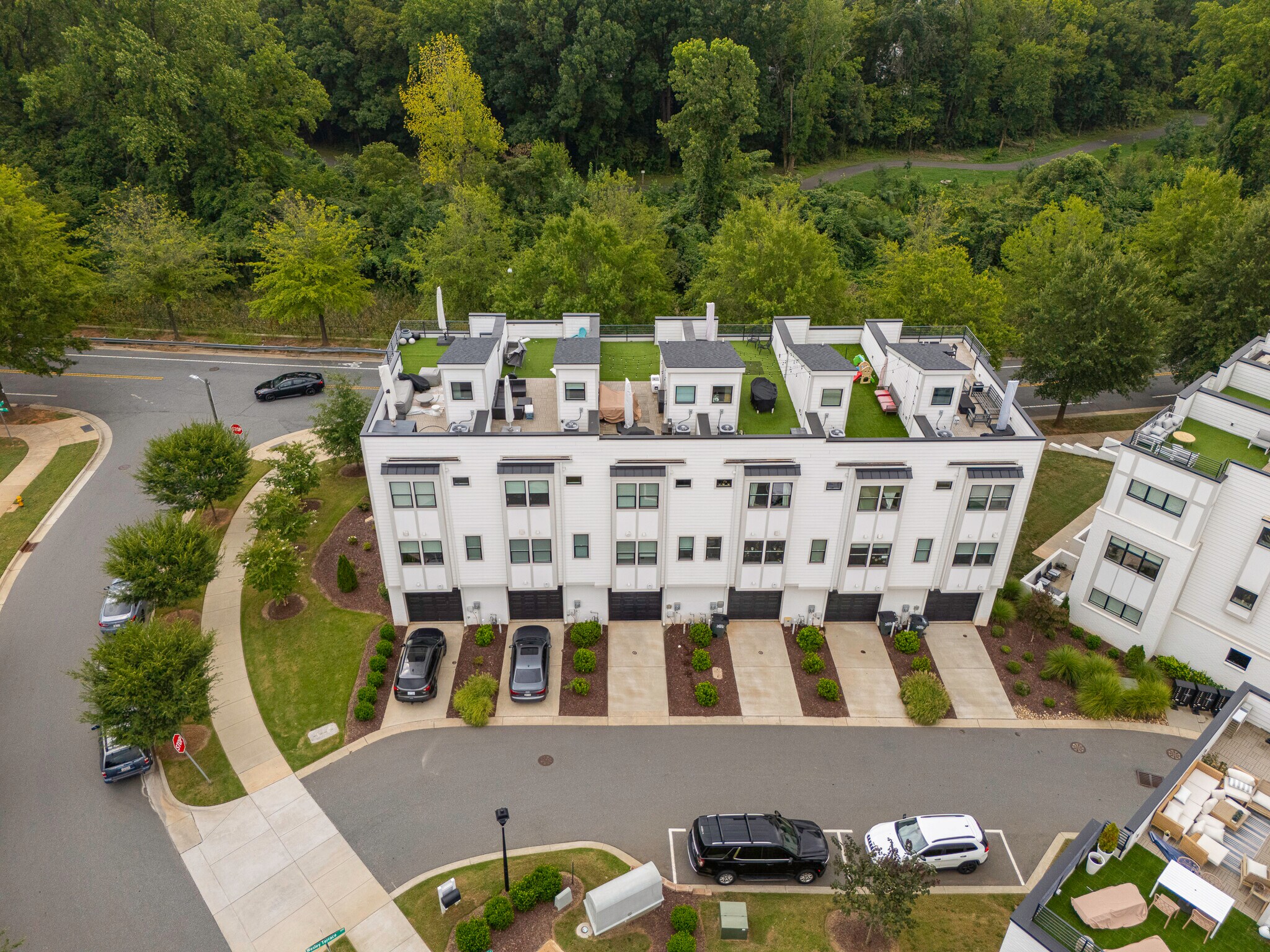 Building Photo - 2349 Wesley Village Rd