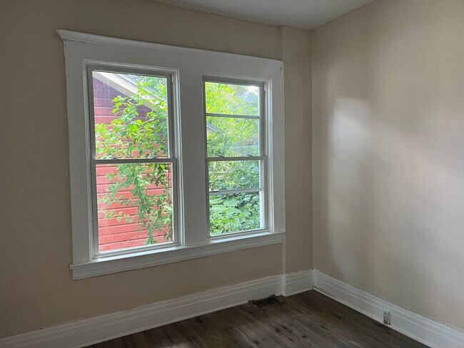 Building Photo - 21 Lehigh Ave