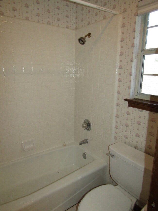Building Photo - 6106 John Chisum Ln