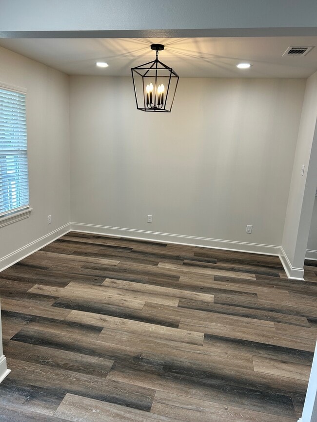 Building Photo - 70372 C St