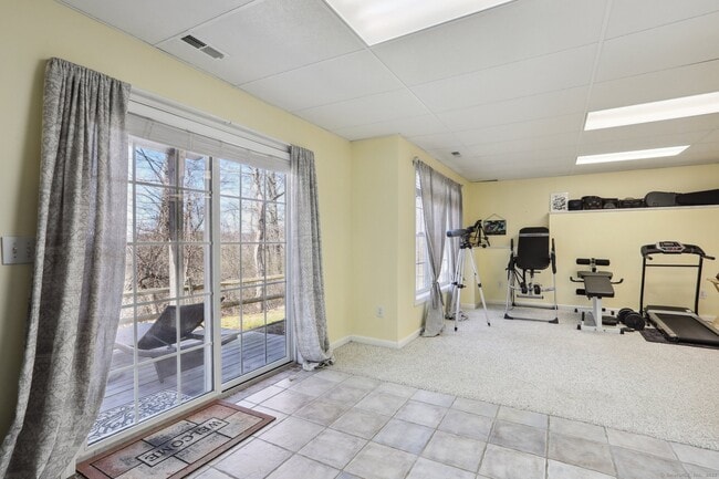 Building Photo - 45 Pocono Ln