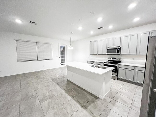 Building Photo - 1542 Discovery St