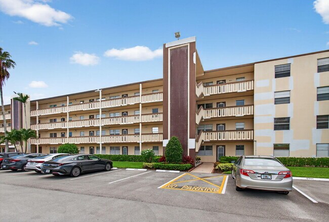 Building Photo - 4003 Wolverton E