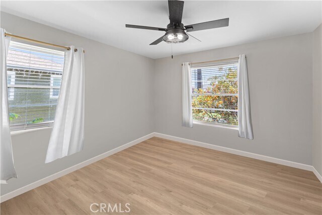 Building Photo - 923 W Maple Ave