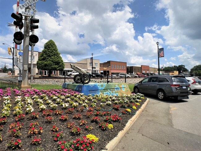 Building Photo - 317 Ellis St