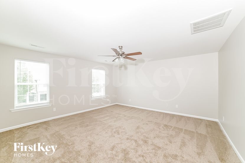 Building Photo - 5720 Misty Hill Cir