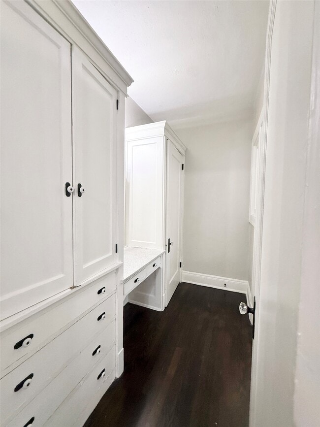 Building Photo - 3920 Fannin St