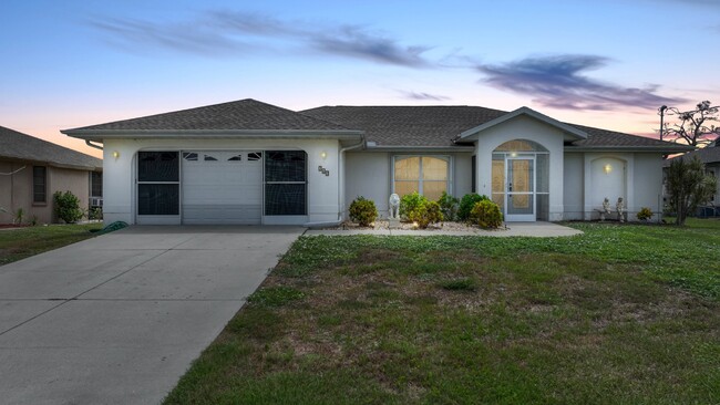 Primary Photo - Escape to Paradise in West Rotonda, Florid...