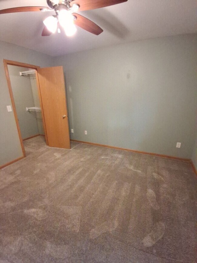 Building Photo - Beautiful 4 Bedroom House in Prescott, WI!...