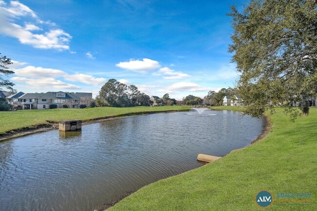 Building Photo - Immaculate 2-Bedroom Ground-Floor Villa in...