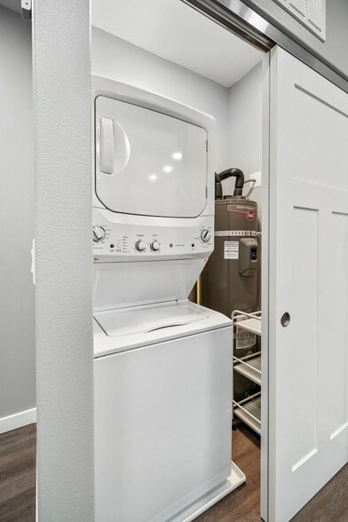 Washer/Dryer - 195 NW 6th St