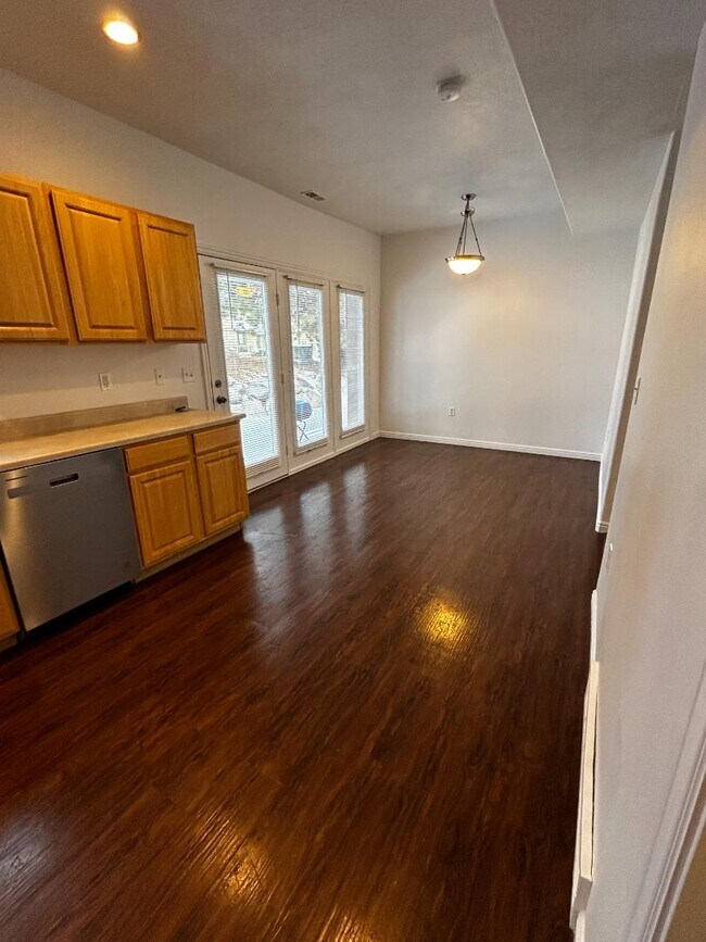 Building Photo - 5059 W Red Shale Rd