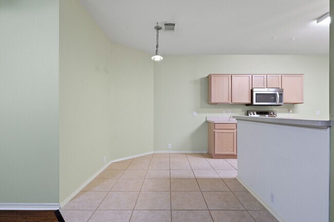 Building Photo - ***APPLICATION CURRENTLY UNDER REVIEW***Well-Maintained One-Story in Woodthorn Subdivision