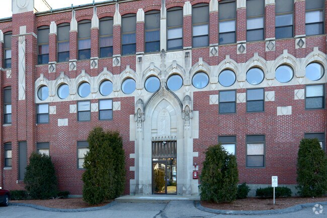 Building Photo - 145 Broad St