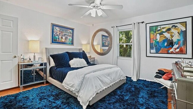 Building Photo - 109 12th Ave N