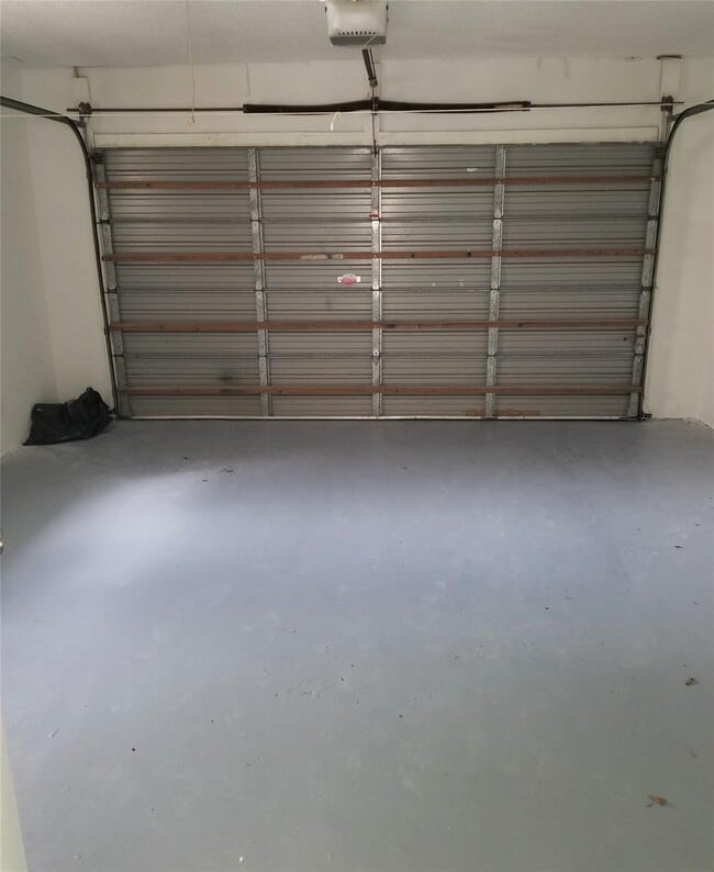 Building Photo - 13881 NE 2nd Ct