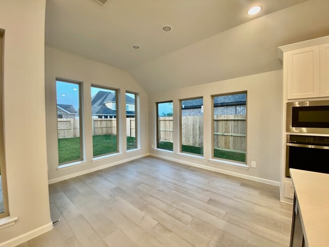 Building Photo - 9411 Trestle Creek Ct