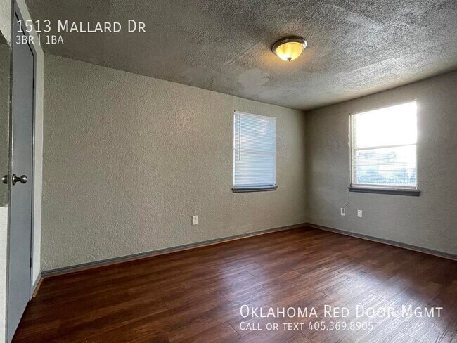 Building Photo - 1513 Mallard Dr