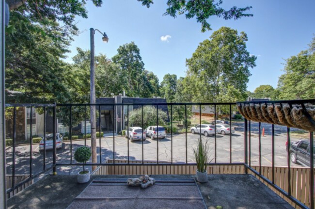 Building Photo - 4440 E 68th St
