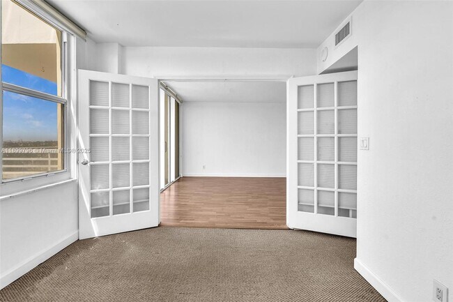 Building Photo - 5600 Collins Ave