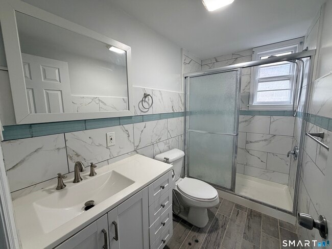 Building Photo - 1769 Park Ave