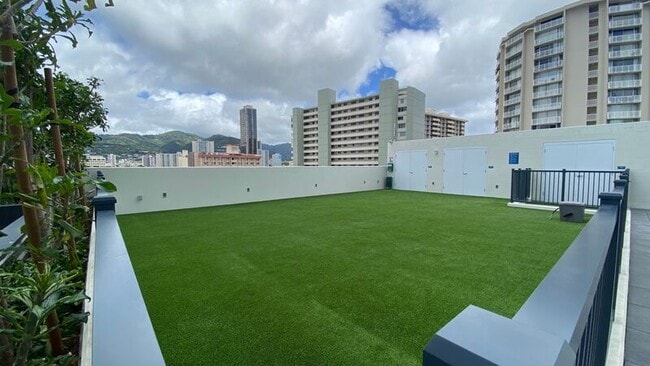 Building Photo - 629 Keeaumoku Street