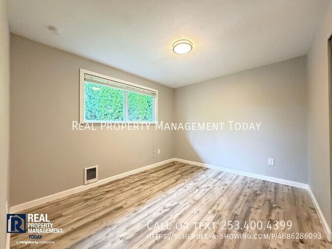 Building Photo - 6451 S Stevens St