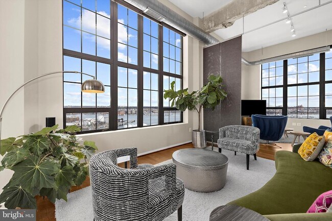 Building Photo - 1200 Steuart St