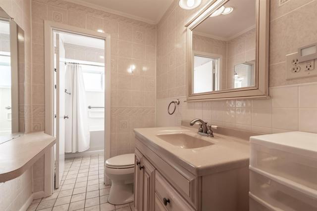 Building Photo - 12118 Brisbane Ave