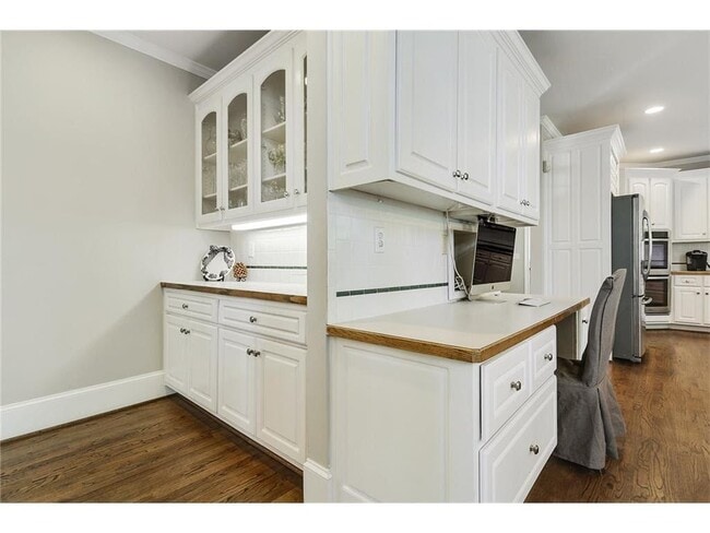 Building Photo - 205 Rod Ct