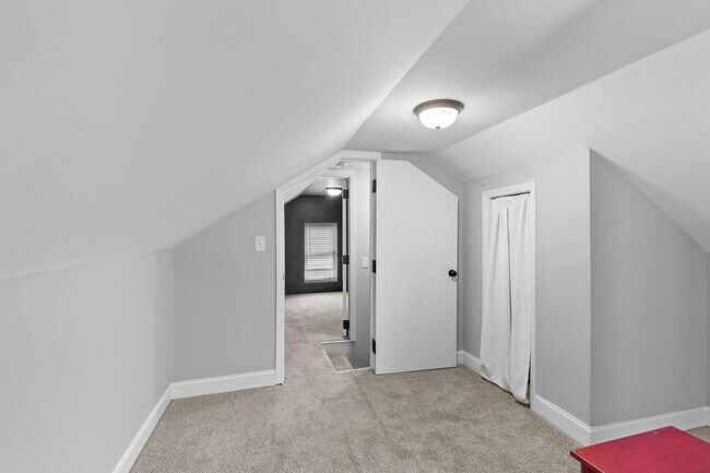 Building Photo - 1629 24th Ave N